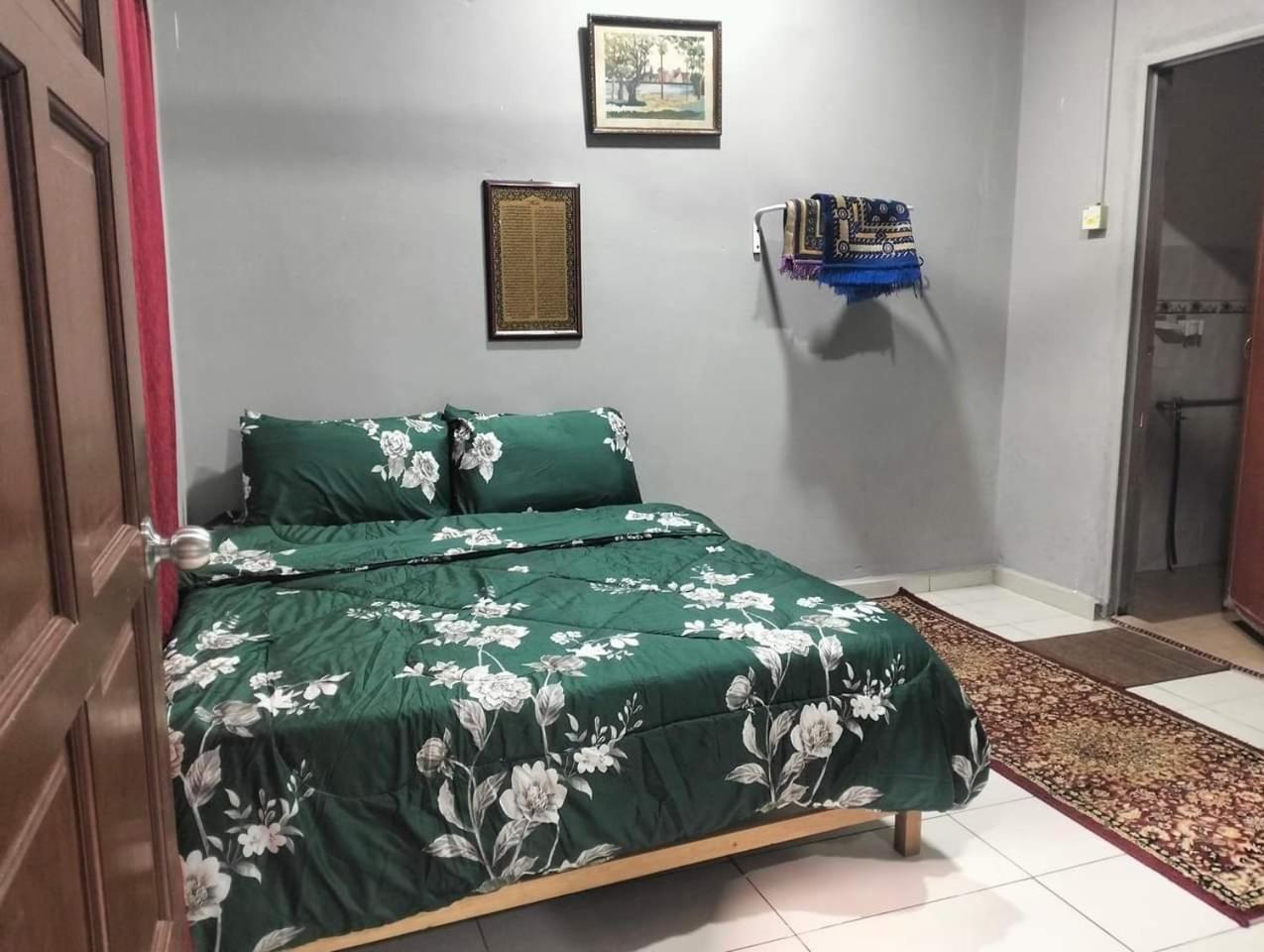 Teratak Port Dickson Homestay Exteriör bild